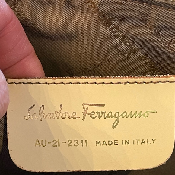 Salvatore Ferragamo Beige & White Handbag - Picture 2 of 13